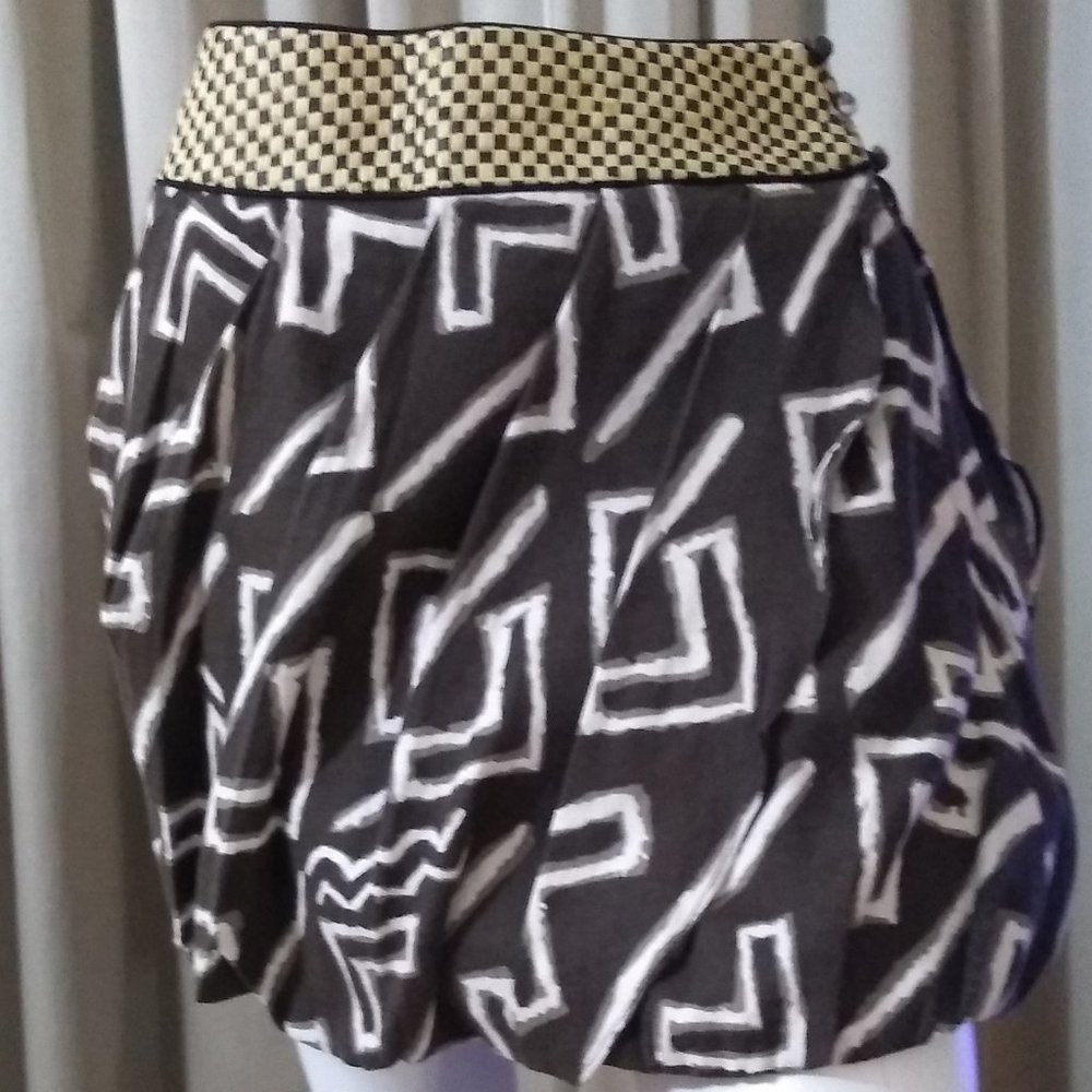 ! A6 Sass & Bide 40 bubble skirt with pockets
